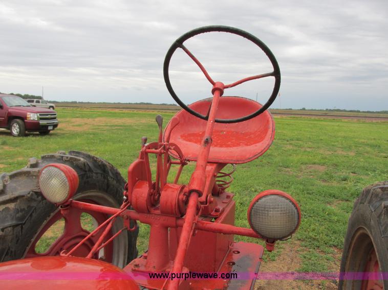 image for item I2520 International C tractor