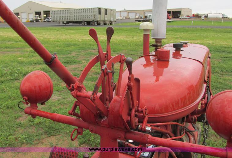 image for item I2520 International C tractor