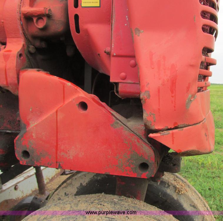 image for item I2520 International C tractor