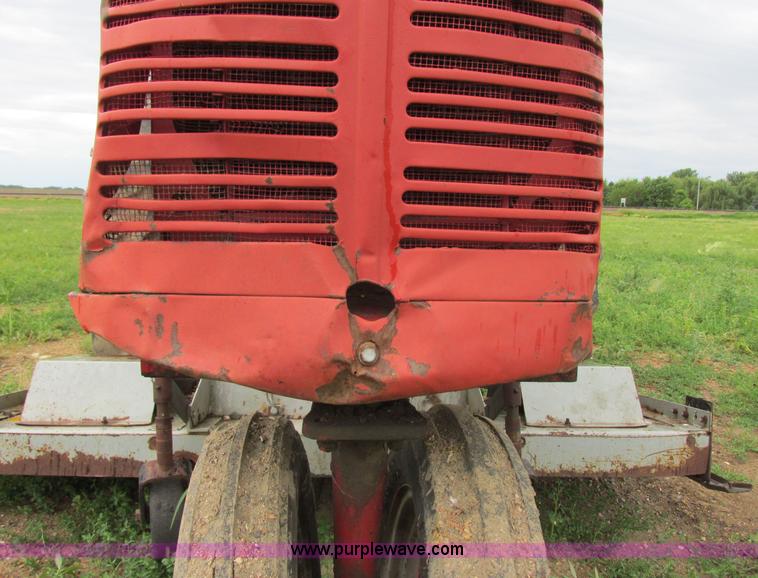 image for item I2520 International C tractor