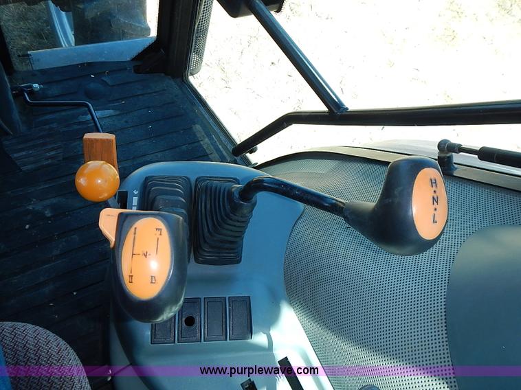 image for item I3589 2000 Case IH CX80 MFWD tractor