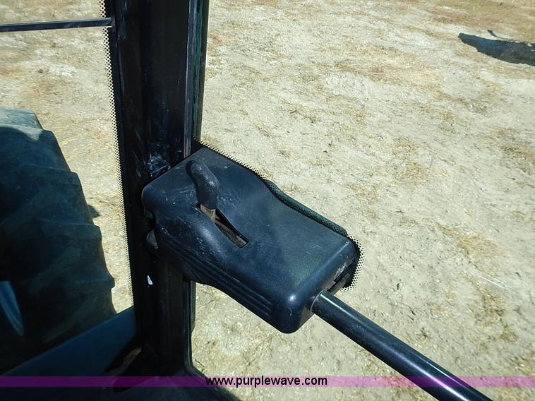 image for item I3589 2000 Case IH CX80 MFWD tractor