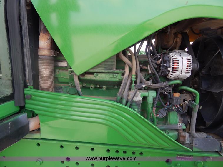 image for item I4678 2005 John Deere 7520 tractor