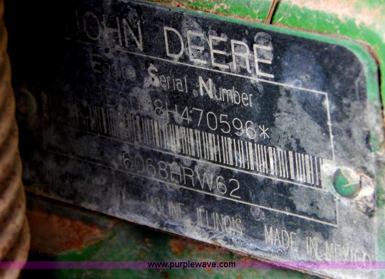 image for item I4678 2005 John Deere 7520 tractor