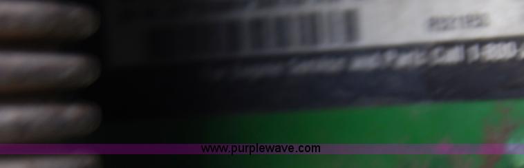 image for item I4678 2005 John Deere 7520 tractor