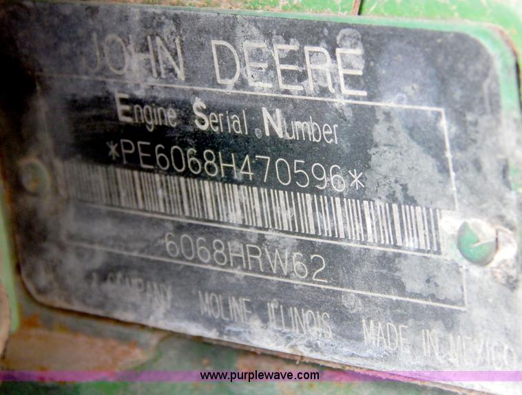 image for item I4678 2005 John Deere 7520 tractor