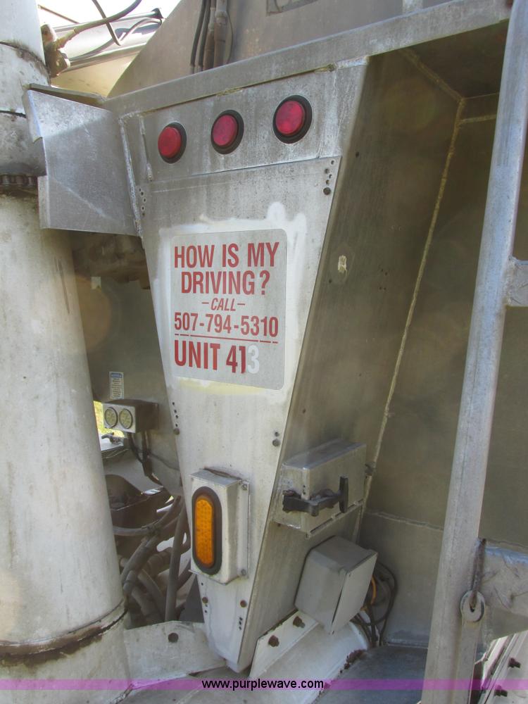 image for item I6239 1999 CEI Pacer AT35L-40-1567 aluminum bulk feed trailer