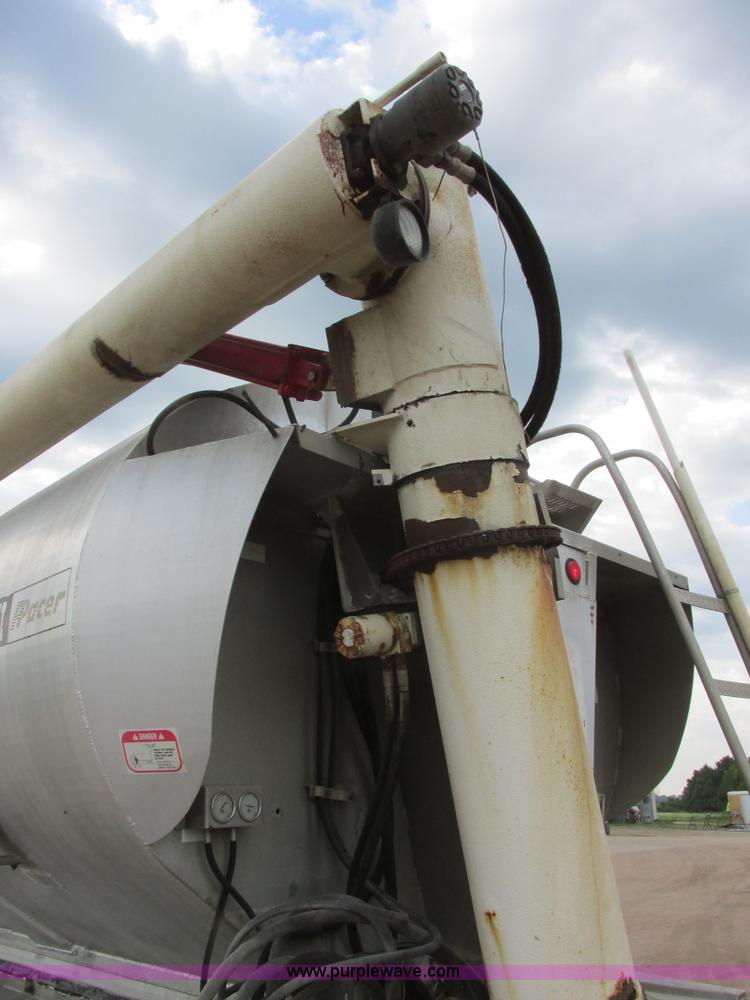 image for item I6240 1997 CEI Pacer AT35L-40-1245 aluminum bulk feed trailer