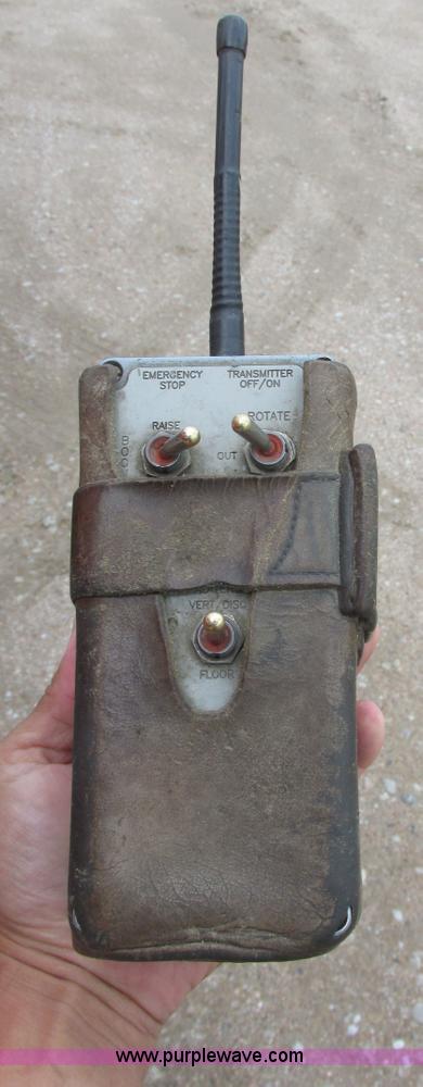 image for item I6240 1997 CEI Pacer AT35L-40-1245 aluminum bulk feed trailer