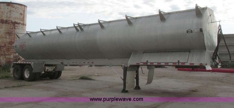 image for item I6241 1997 CEI Pacer AT35L-40-1254 aluminum bulk trailer