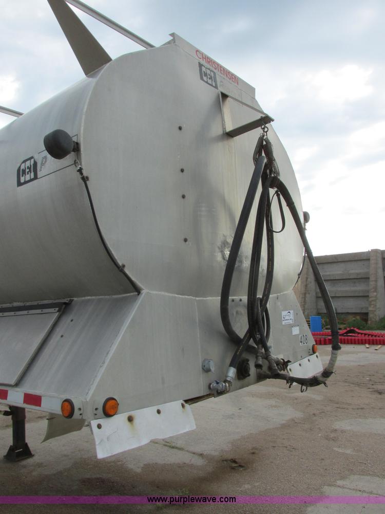 image for item I6241 1997 CEI Pacer AT35L-40-1254 aluminum bulk trailer