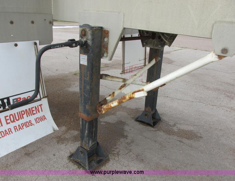 image for item I6241 1997 CEI Pacer AT35L-40-1254 aluminum bulk trailer