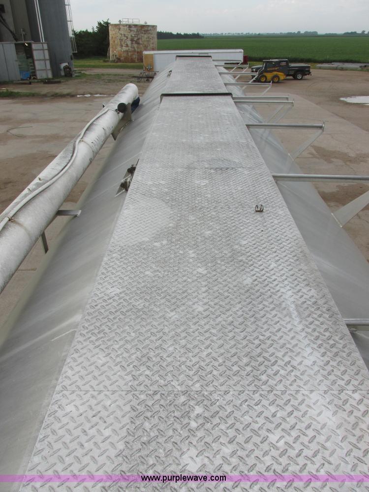 image for item I6241 1997 CEI Pacer AT35L-40-1254 aluminum bulk trailer