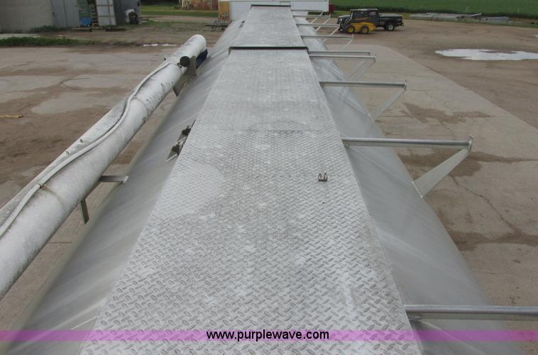 image for item I6241 1997 CEI Pacer AT35L-40-1254 aluminum bulk trailer