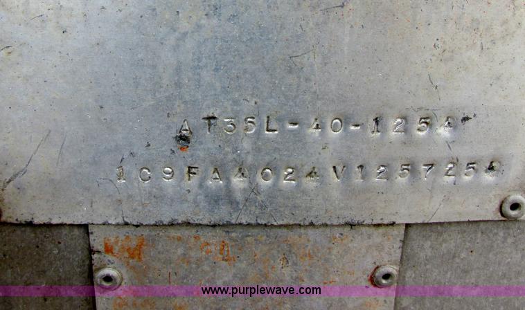 image for item I6241 1997 CEI Pacer AT35L-40-1254 aluminum bulk trailer