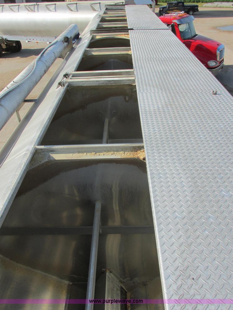 image for item I6241 1997 CEI Pacer AT35L-40-1254 aluminum bulk trailer