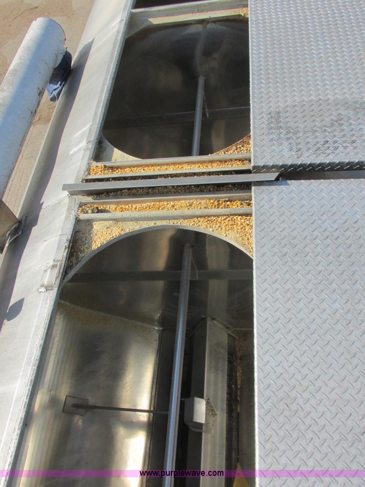 image for item I6241 1997 CEI Pacer AT35L-40-1254 aluminum bulk trailer