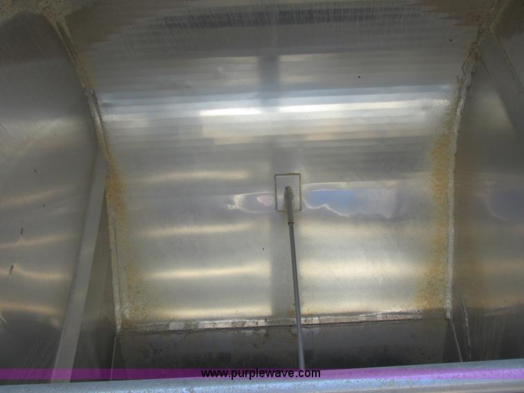 image for item I6241 1997 CEI Pacer AT35L-40-1254 aluminum bulk trailer