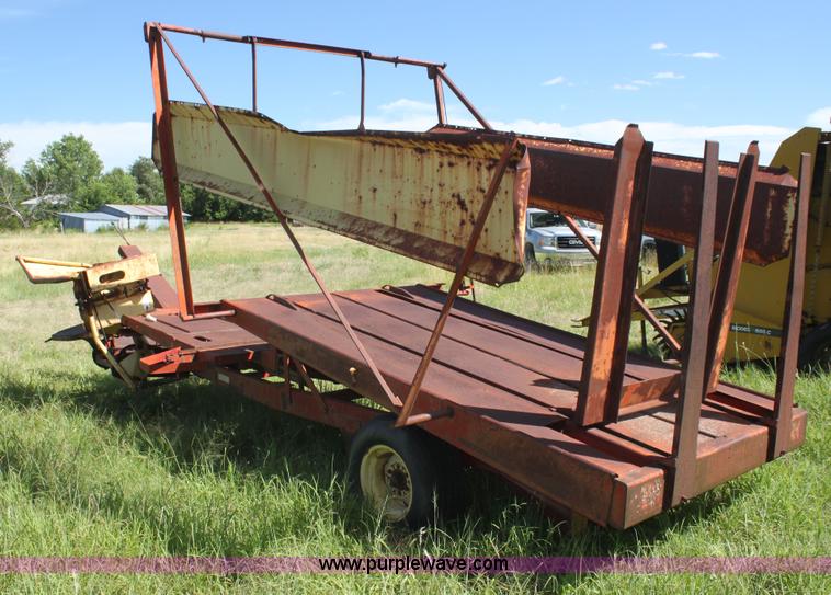 New Holland 1010 small square bale stack wagon in Atlanta, KS Item