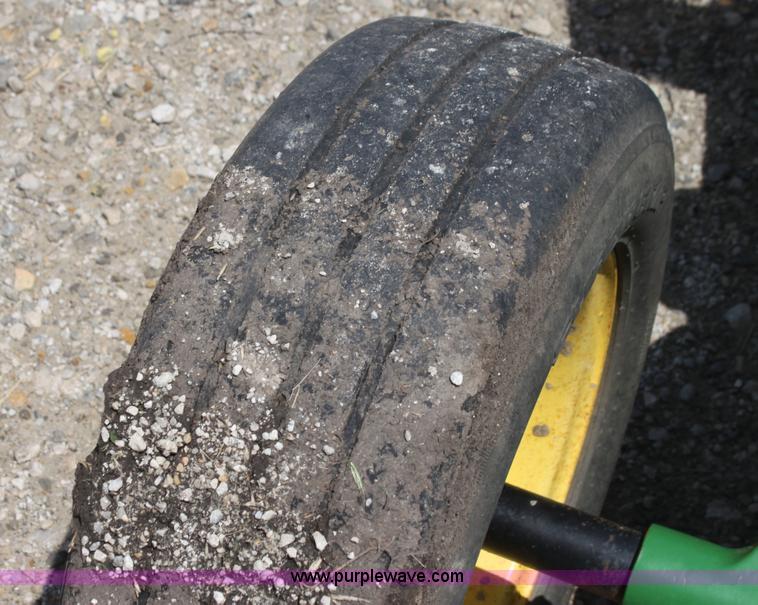 image for item I7322 2010 John Deere CX15 rotary mower