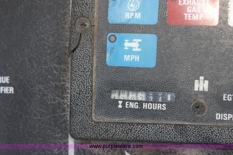 image for item I7324 1981 International 1486 tractor