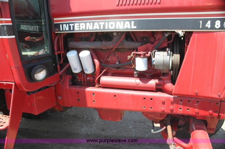 image for item I7324 1981 International 1486 tractor