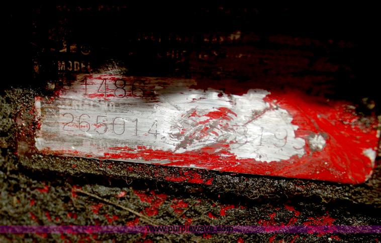 image for item I7324 1981 International 1486 tractor