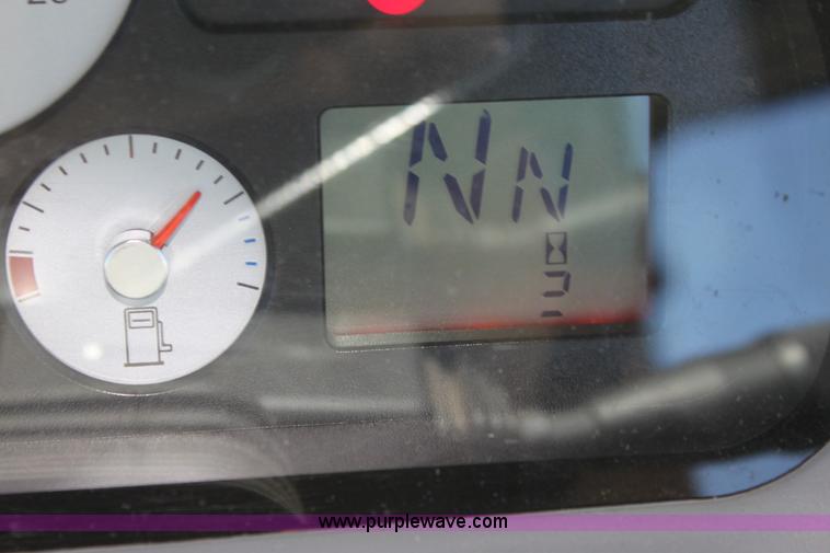 image for item I7326 2006 Challenger MT525B tractor