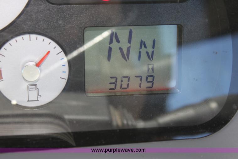 image for item I7326 2006 Challenger MT525B tractor