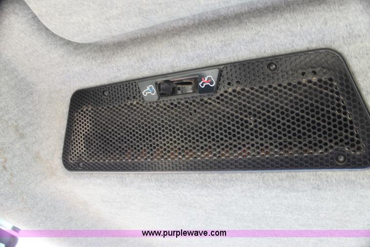 image for item I7326 2006 Challenger MT525B tractor