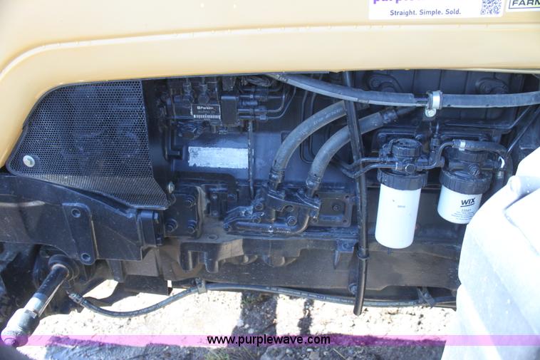 image for item I7326 2006 Challenger MT525B tractor