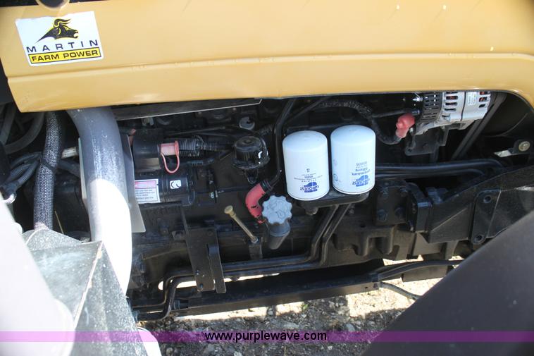 image for item I7326 2006 Challenger MT525B tractor