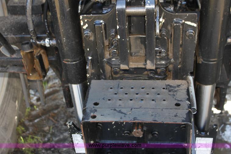 image for item I7326 2006 Challenger MT525B tractor