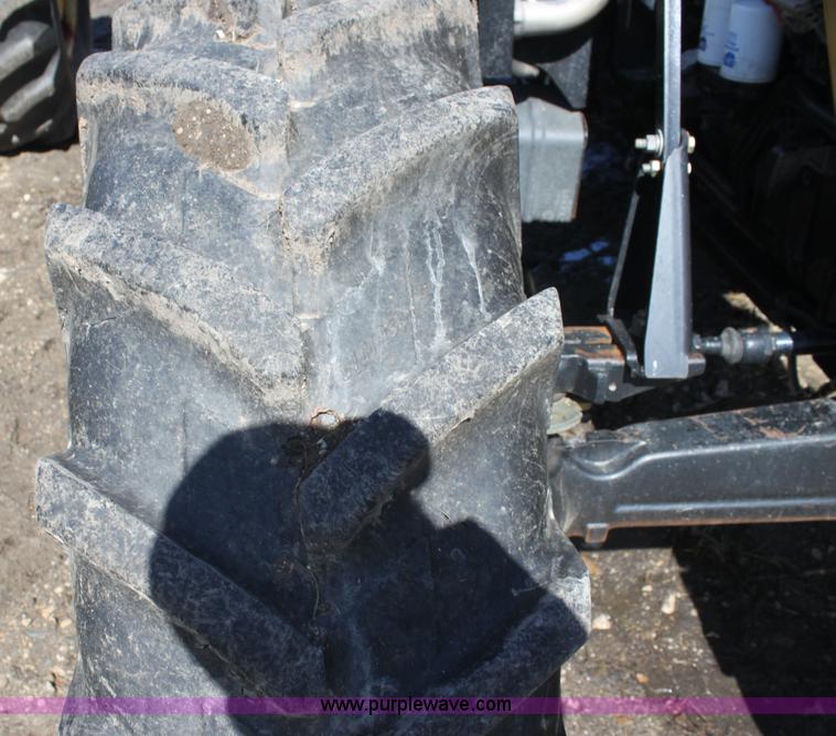 image for item I7326 2006 Challenger MT525B tractor