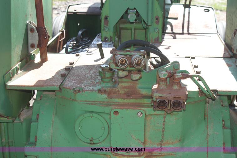 image for item I7327 1963 John Deere 5010 tractor