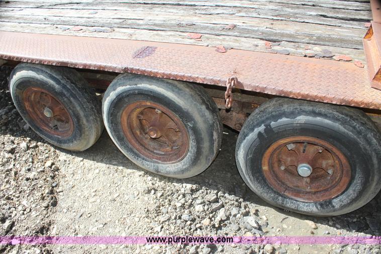 image for item I7328 1975 Gene equipment trailer