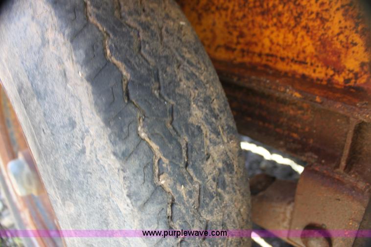 image for item I7328 1975 Gene equipment trailer