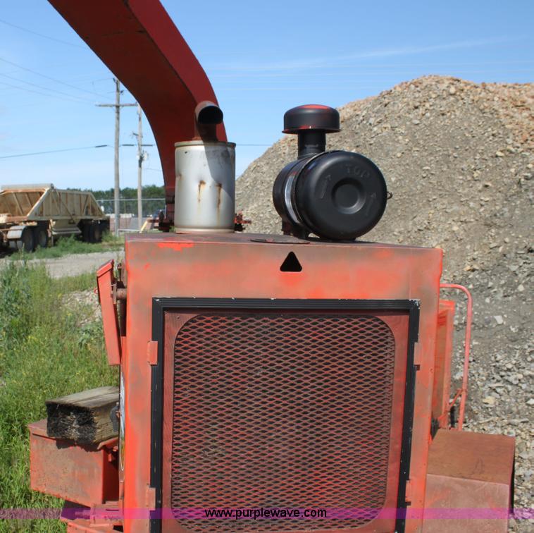 image for item I7329 1991 Eager Beaver 290 wood chipper