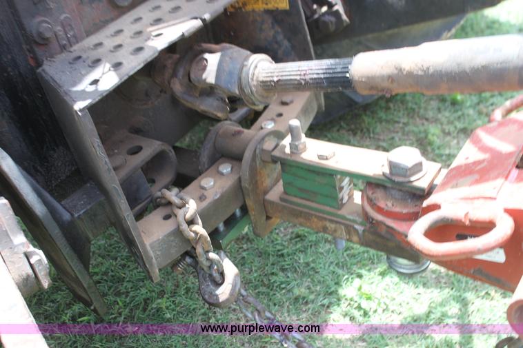 image for item I7331 1996 Hesston 4900 large square baler