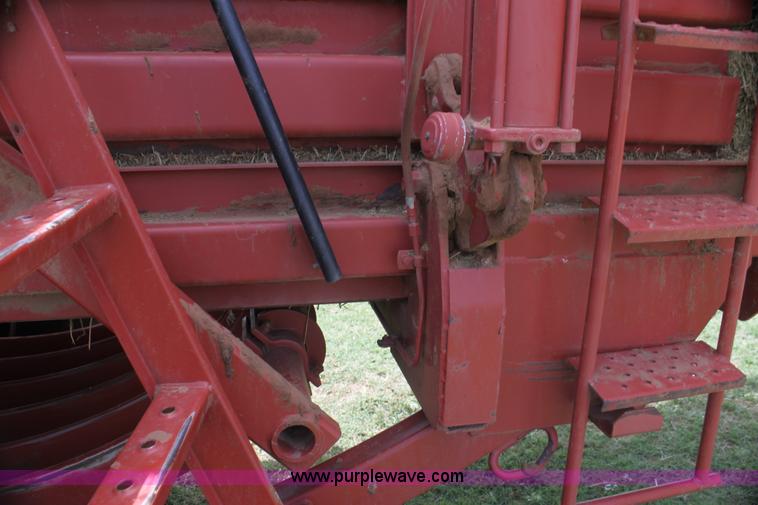 image for item I7331 1996 Hesston 4900 large square baler