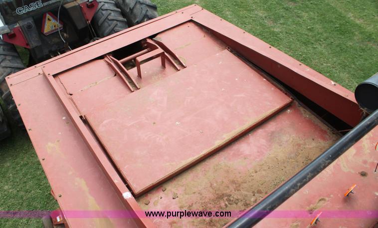 image for item I7331 1996 Hesston 4900 large square baler