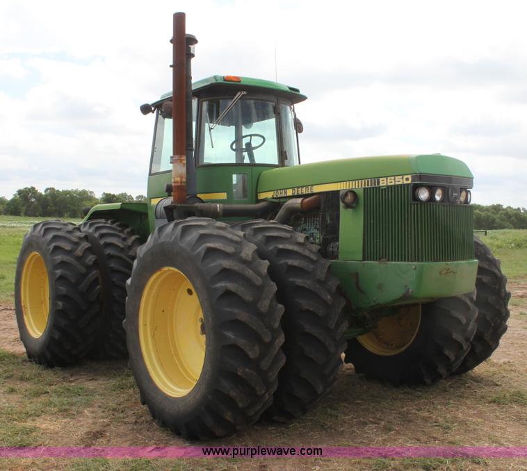 image for item I7334 1988 John Deere 8650 4WD tractor