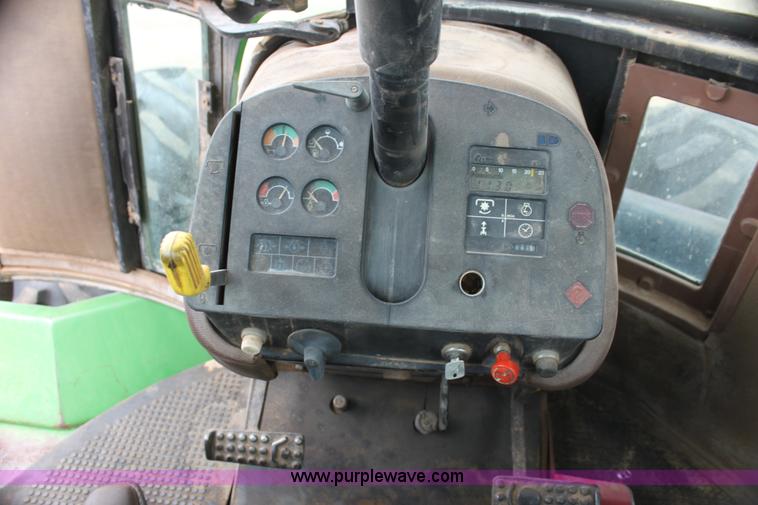 image for item I7334 1988 John Deere 8650 4WD tractor