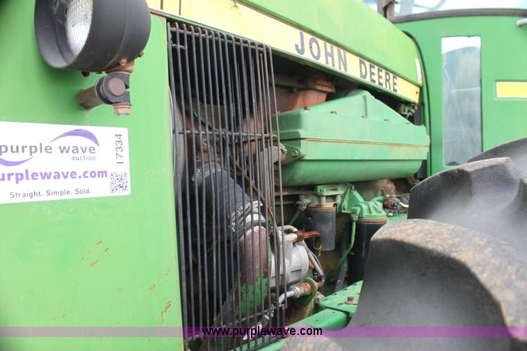 image for item I7334 1988 John Deere 8650 4WD tractor