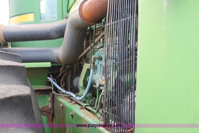 image for item I7334 1988 John Deere 8650 4WD tractor