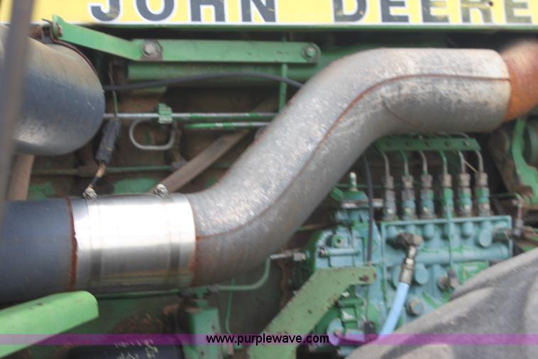 image for item I7334 1988 John Deere 8650 4WD tractor