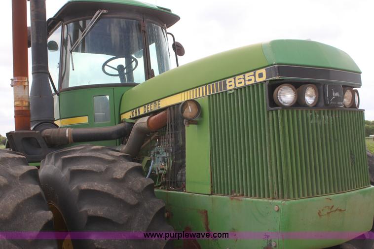 image for item I7334 1988 John Deere 8650 4WD tractor