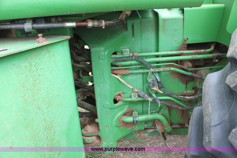 image for item I7334 1988 John Deere 8650 4WD tractor