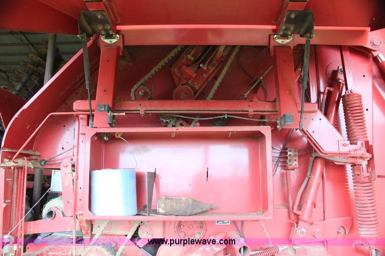 image for item I7335 2003 New Holland BR780 round baler