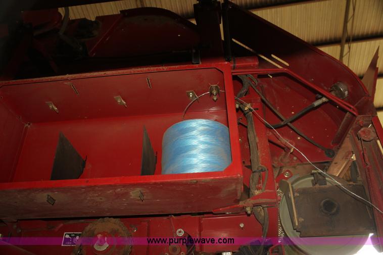 image for item I7335 2003 New Holland BR780 round baler